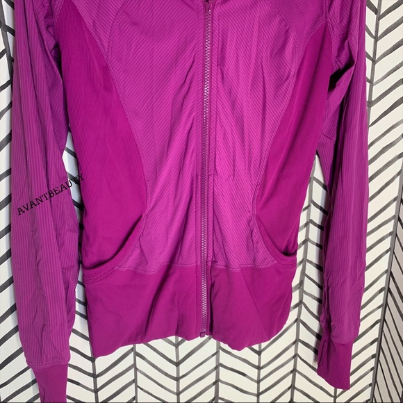 Lululemon in flux jacket reversible regal plum 8 - Picture 4 of 15